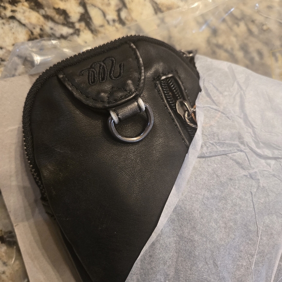 Wrangler sling bag/ crossbody vegan leather black NEW - Picture 6 of 9